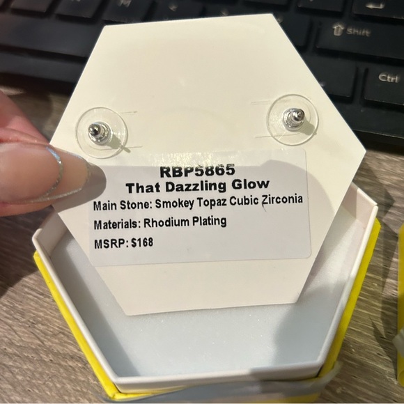 Bomb Party Rose Gold Crawler Earrings - Picture 2 of 3